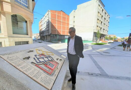 A posta en valor da contorna do balneario de Carballo dará un paso adiante coa reurbanización da rúa Estrela